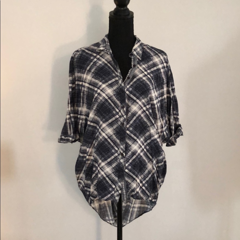Oddy brand button up open back shirt size S